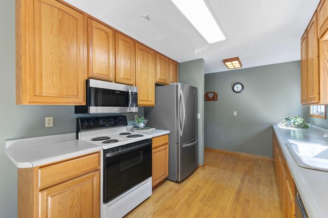 4212 Desoto Street, Vadnais Heights, MN 55127