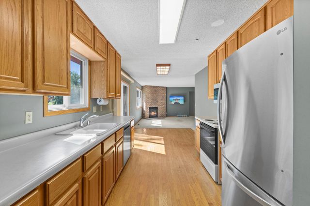 4212 Desoto Street, Vadnais Heights, MN 55127