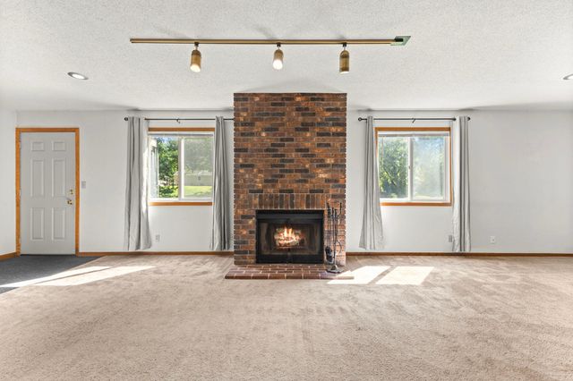 4212 Desoto Street, Vadnais Heights, MN 55127