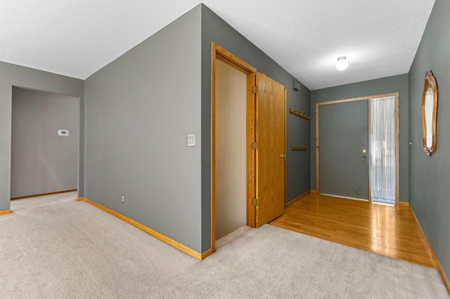 4212 Desoto Street, Vadnais Heights, MN 55127