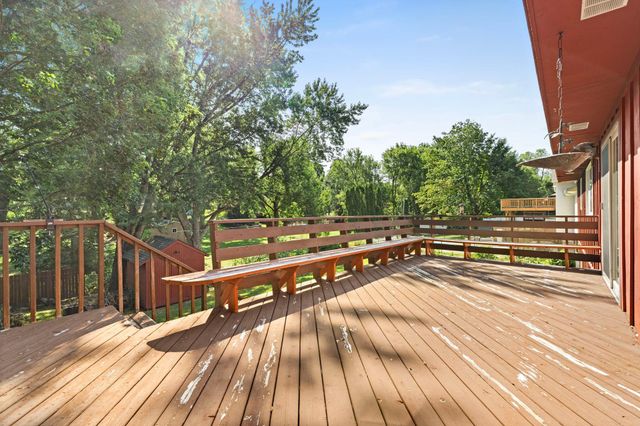 4212 Desoto Street, Vadnais Heights, MN 55127