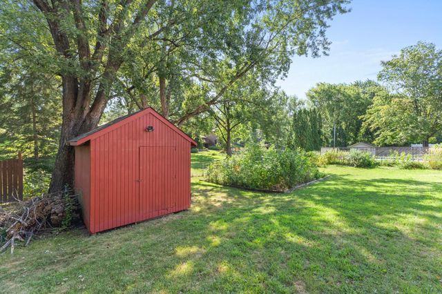 4212 Desoto Street, Vadnais Heights, MN 55127