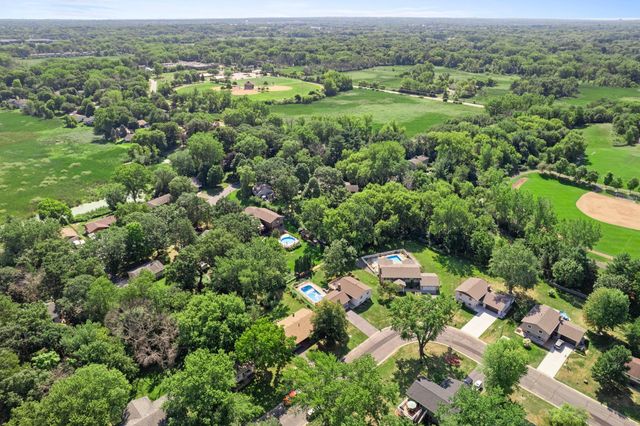 4212 Desoto Street, Vadnais Heights, MN 55127