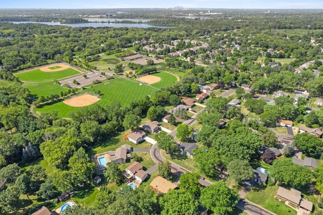 4212 Desoto Street, Vadnais Heights, MN 55127