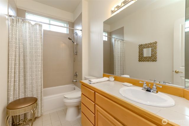 30015 1st Place S, Federal Way, WA 98003