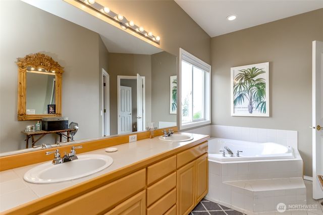 30015 1st Place S, Federal Way, WA 98003