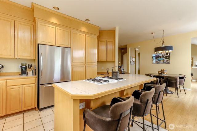 30015 1st Place S, Federal Way, WA 98003