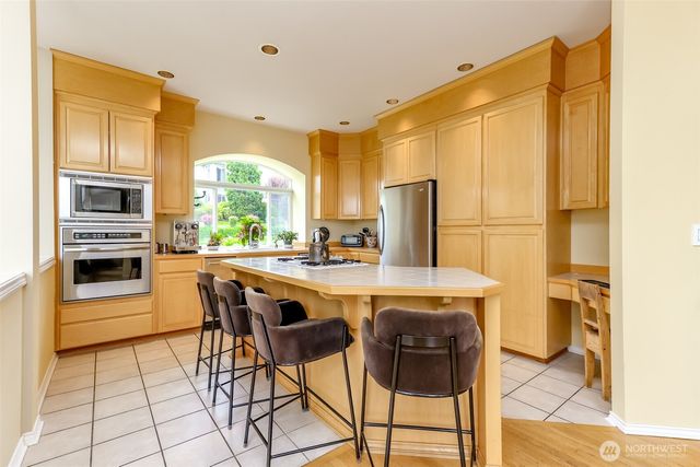 30015 1st Place S, Federal Way, WA 98003