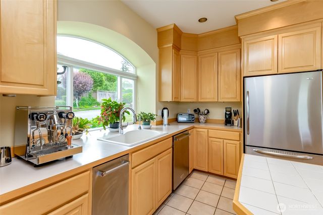 30015 1st Place S, Federal Way, WA 98003