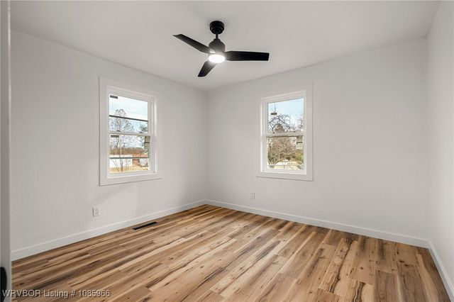 2137 N 62nd Terrace, Van Buren, AR 72956