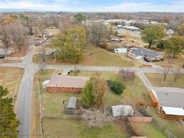 2137 N 62nd Terrace, Van Buren, AR 72956