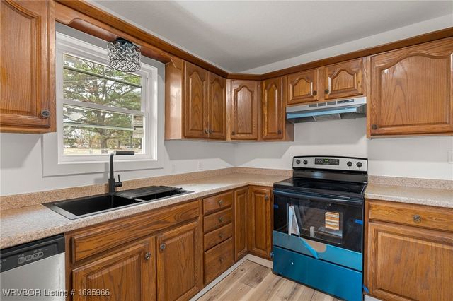 2137 N 62nd Terrace, Van Buren, AR 72956