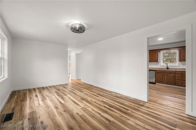 2137 N 62nd Terrace, Van Buren, AR 72956