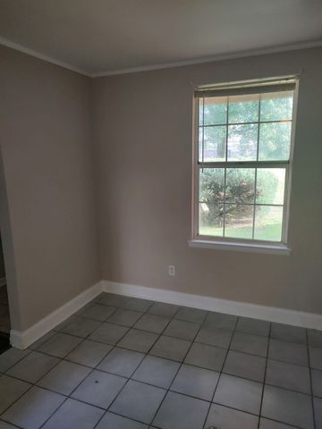 1301 Neelys Bend Rd Apt A2, Madison, TN 37115