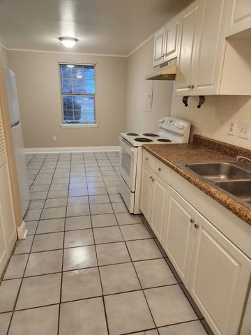 1301 Neelys Bend Rd Apt A2, Madison, TN 37115