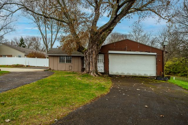 3136 Suburban Drive 3136 Suburban Drive, Beavercreek, OH 45432