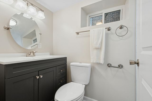 9127 S Essex Avenue, Chicago, IL 60617