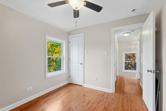 9127 S Essex Avenue, Chicago, IL 60617