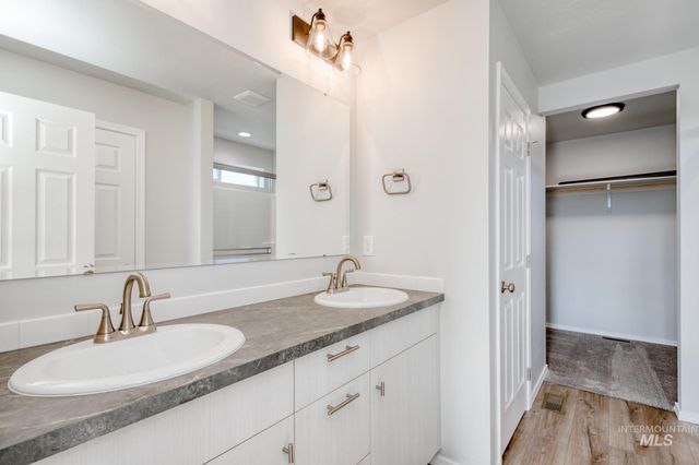 5009 Endicott Dr, Caldwell, ID 83605