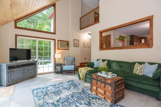 311 Rattlesnake Hill Road, Auburn, NH 03032