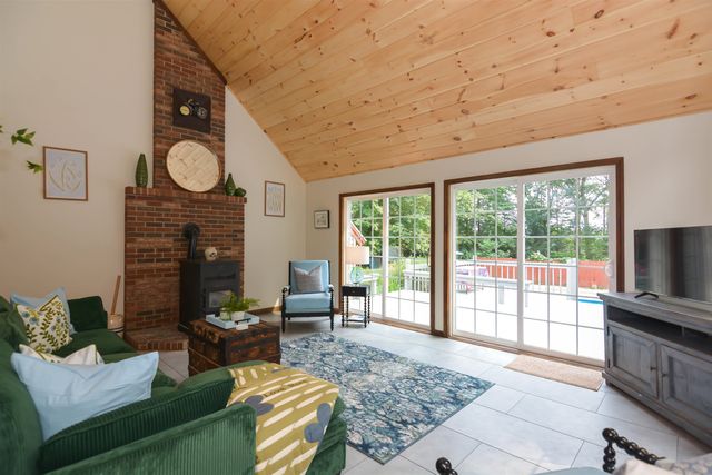 311 Rattlesnake Hill Road, Auburn, NH 03032