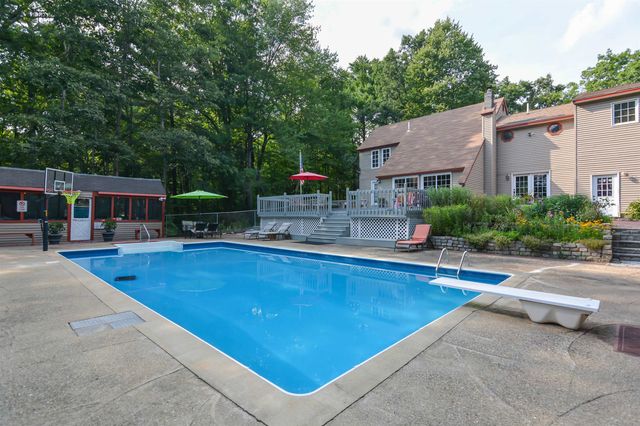 311 Rattlesnake Hill Road, Auburn, NH 03032