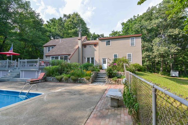 311 Rattlesnake Hill Road, Auburn, NH 03032