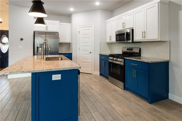 260 S Maroon Avenue, Fayetteville, AR 72704