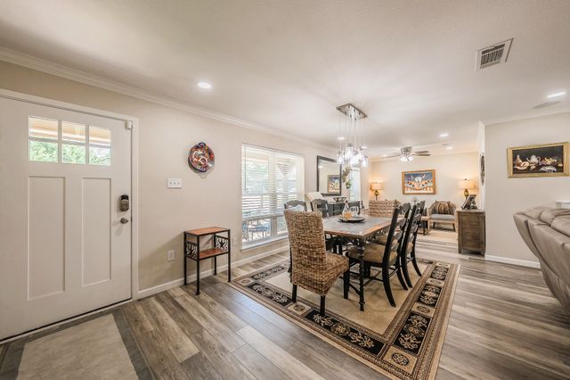 5004 Blackstone Drive, River Oaks, TX 76114
