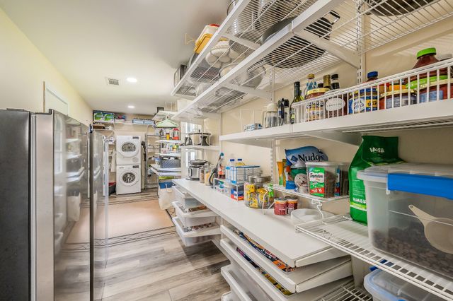 5004 Blackstone Drive, River Oaks, TX 76114