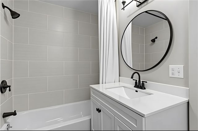 70 Whittier Road, Pawtucket, RI 02861