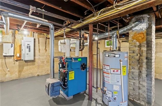 70 Whittier Road, Pawtucket, RI 02861