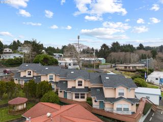 250 Se COAST GUARD Dr 2, Depoe Bay, OR 97341