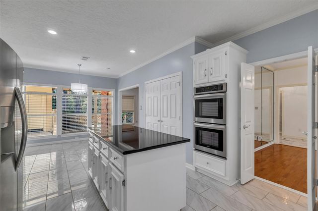 454 Stephen F Austin Drive, Conroe, TX 77302