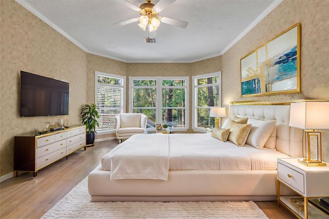 454 Stephen F Austin Drive, Conroe, TX 77302