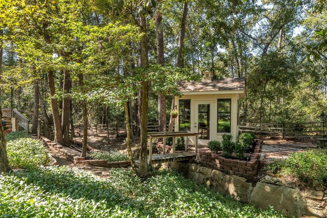 454 Stephen F Austin Drive, Conroe, TX 77302