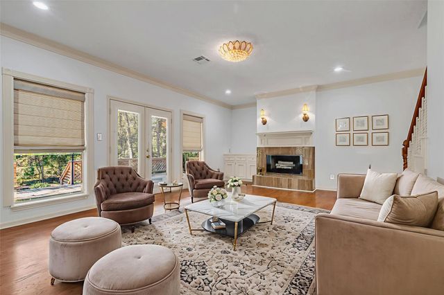 454 Stephen F Austin Drive, Conroe, TX 77302