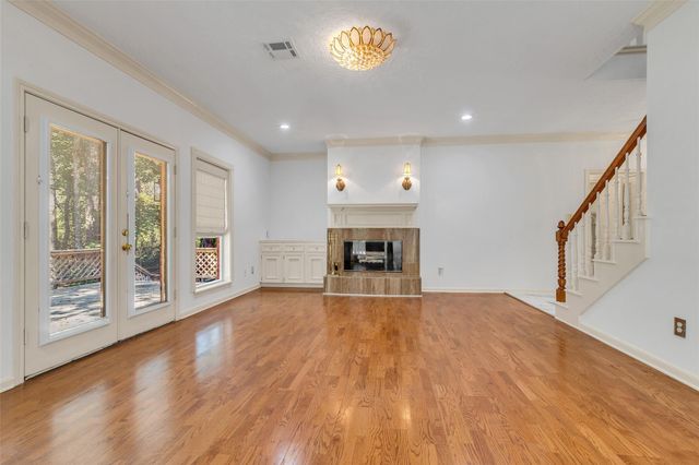 454 Stephen F Austin Drive, Conroe, TX 77302