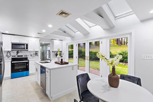 25 Forest Ridge Road, Weston, MA 02493