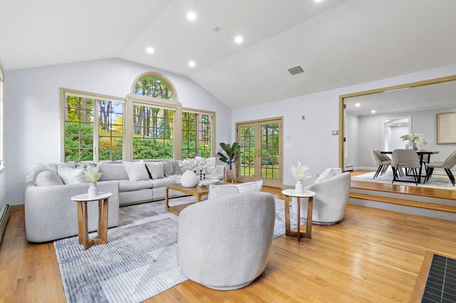 25 Forest Ridge Road, Weston, MA 02493