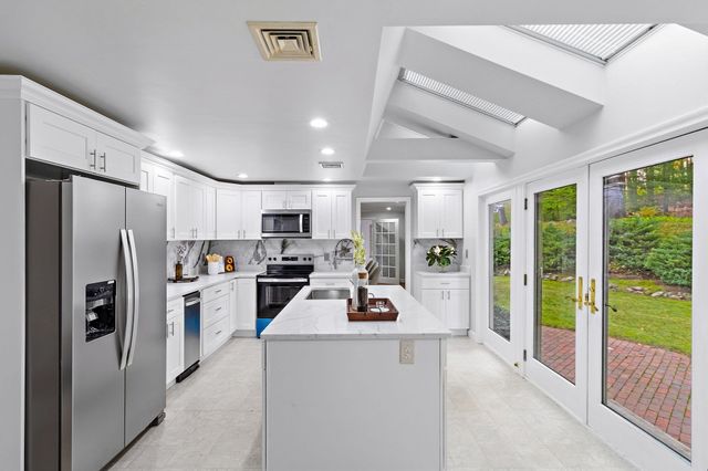 25 Forest Ridge Road, Weston, MA 02493
