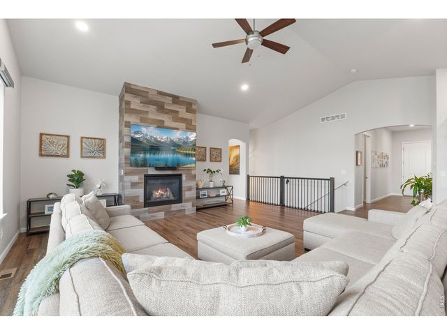 586 Greenspire Dr, Windsor, CO 80550