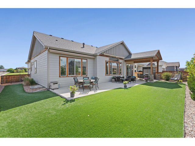 586 Greenspire Dr, Windsor, CO 80550
