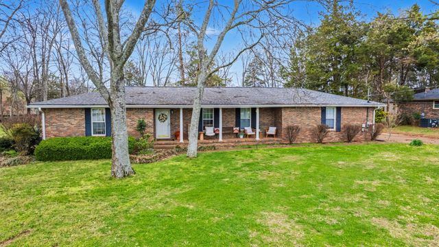 1515 Smith Dr, Lebanon, TN 37087
