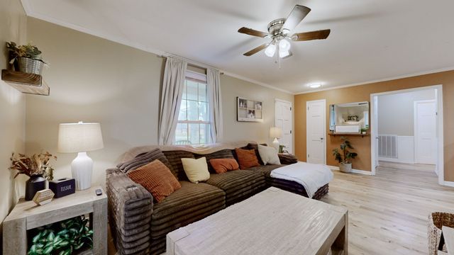 1515 Smith Dr, Lebanon, TN 37087