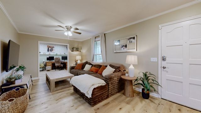 1515 Smith Dr, Lebanon, TN 37087