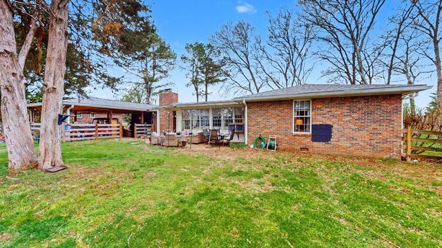 1515 Smith Dr, Lebanon, TN 37087