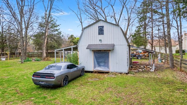 1515 Smith Dr, Lebanon, TN 37087