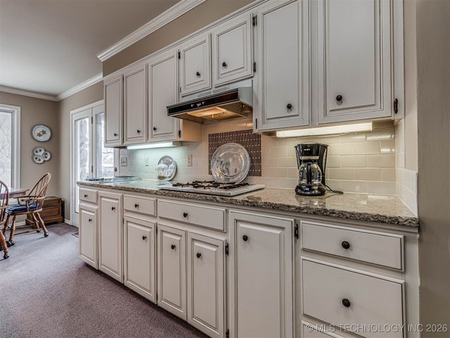 1201 Dogwood Court, Bartlesville, OK 74006