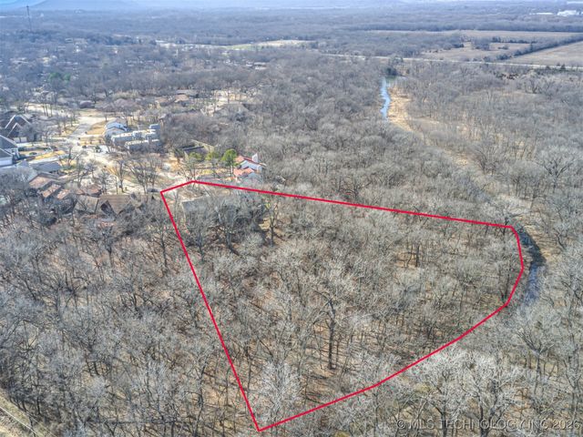 1201 Dogwood Court, Bartlesville, OK 74006